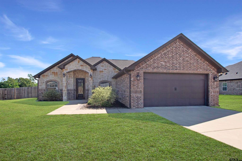344 Duke Pl, Tyler, TX 75704