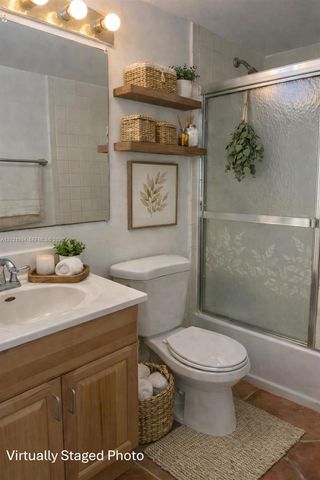 1801 S Treasure Dr 427, North Bay Village, FL 33141