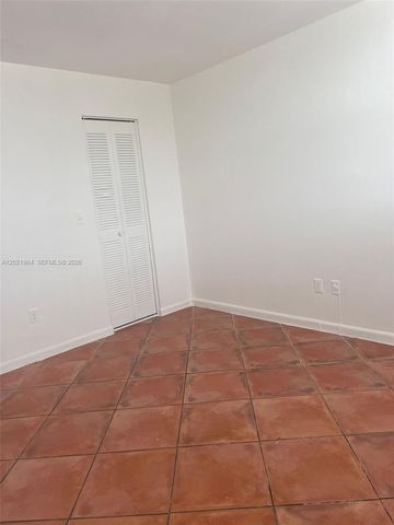 1801 S Treasure Dr 427, North Bay Village, FL 33141