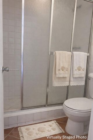 1801 S Treasure Dr 427, North Bay Village, FL 33141