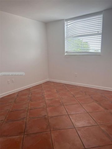1801 S Treasure Dr 427, North Bay Village, FL 33141