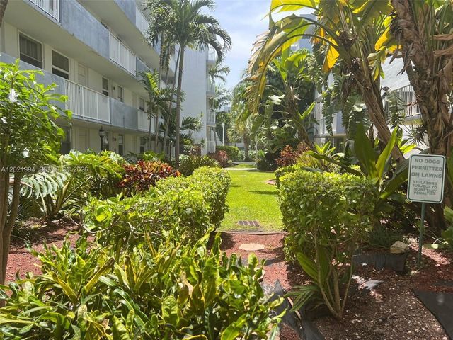 1801 S Treasure Dr 427, North Bay Village, FL 33141