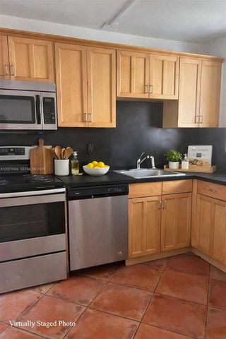 1801 S Treasure Dr 427, North Bay Village, FL 33141