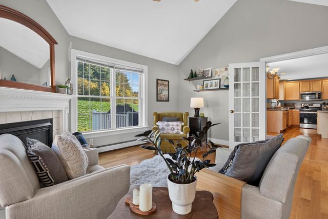 24 Morrison Lane, Dover, NH 03820
