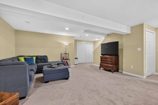 24 Morrison Lane, Dover, NH 03820