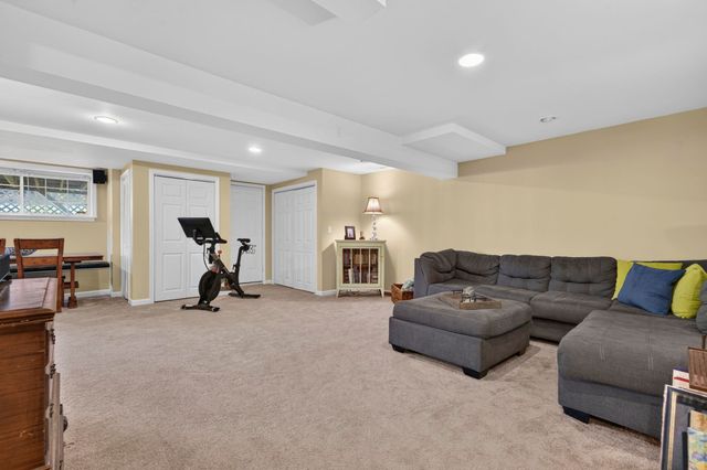 24 Morrison Lane, Dover, NH 03820