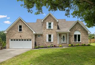 2055 Bon Dr, Greenbrier, TN 37073