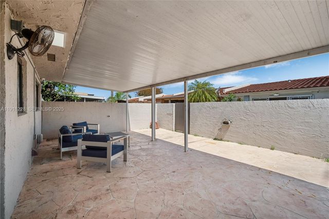 9451 SW 6th Lane, Miami, FL 33174