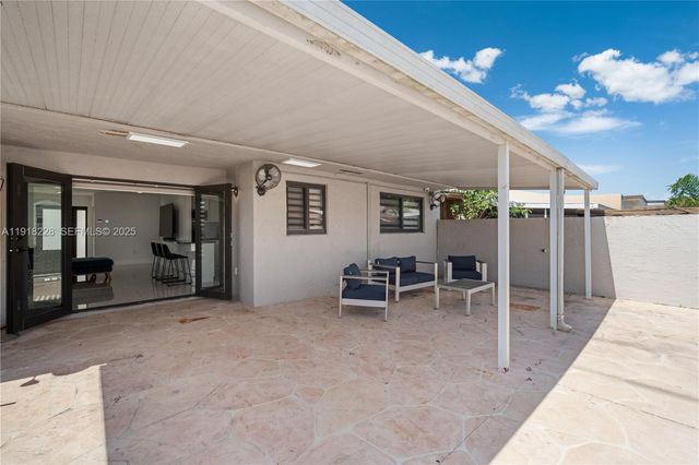 9451 SW 6th Lane, Miami, FL 33174