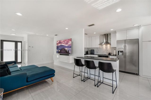 9451 SW 6th Lane, Miami, FL 33174