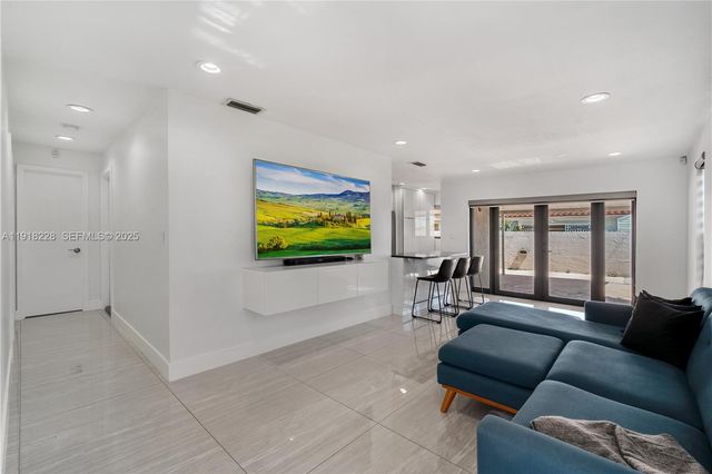 9451 SW 6th Lane, Miami, FL 33174