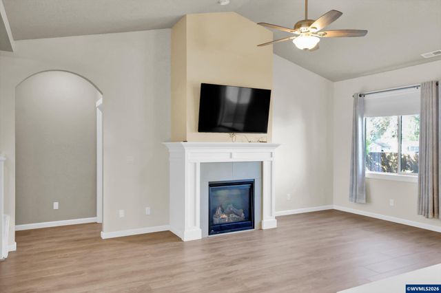 2071 Deer Av, Stayton, OR 97383