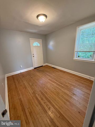 6101 CHINQUAPIN PKWY, Baltimore, MD 21239