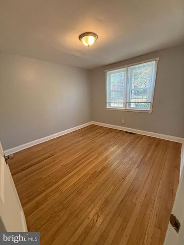 6101 CHINQUAPIN PKWY, Baltimore, MD 21239