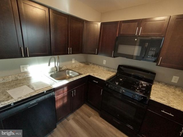 6101 CHINQUAPIN PKWY, Baltimore, MD 21239
