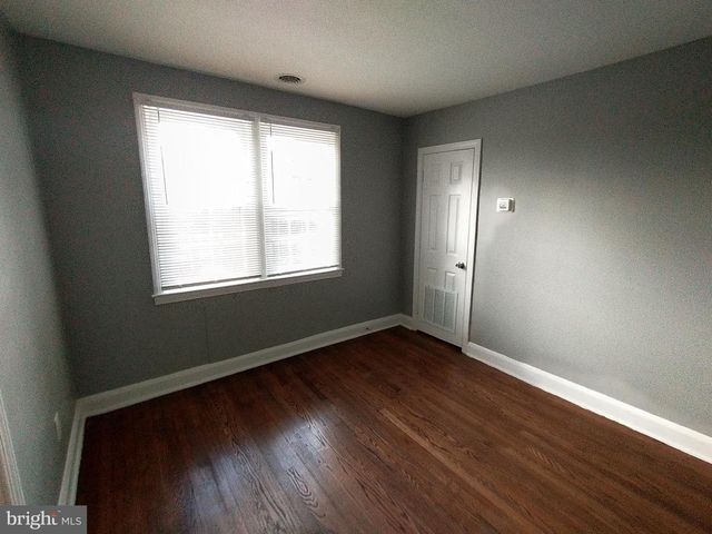6101 CHINQUAPIN PKWY, Baltimore, MD 21239
