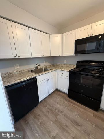 6101 CHINQUAPIN PKWY, Baltimore, MD 21239