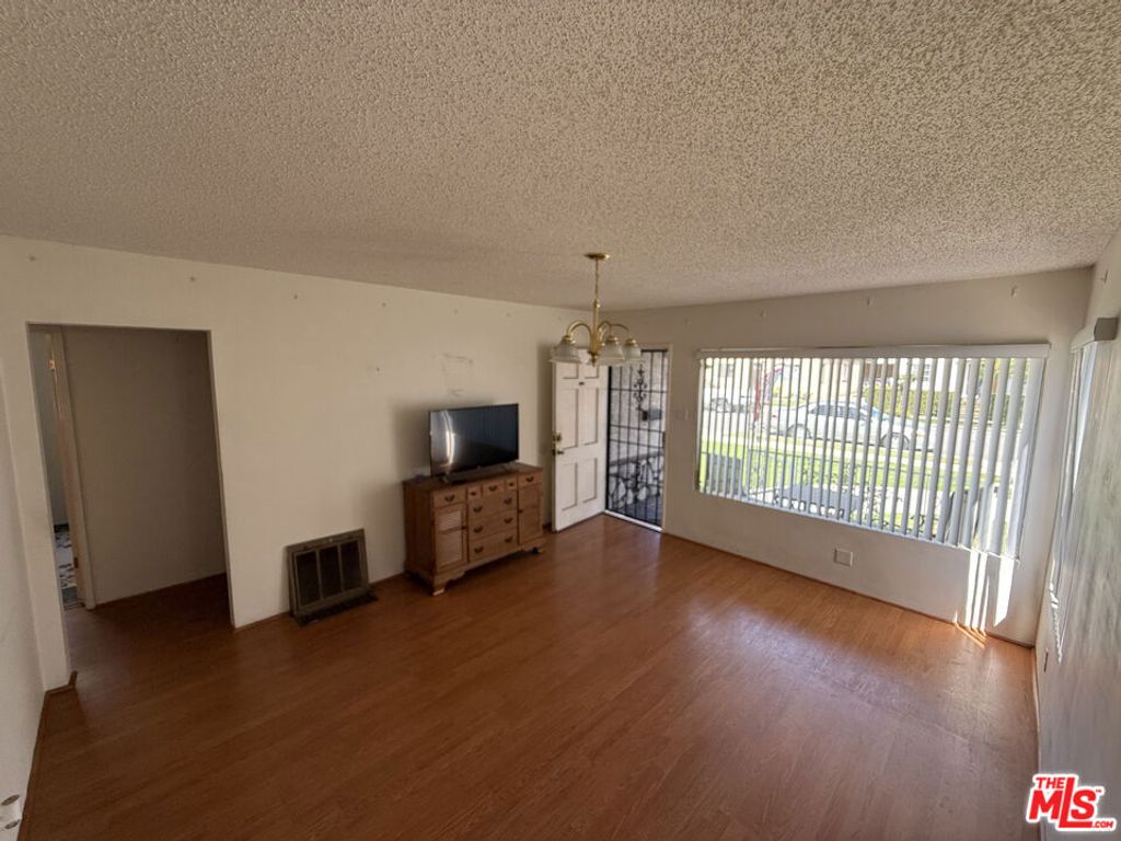 4840 W 137th Street, Hawthorne, CA 90250 — photo 2
