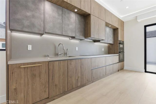 8107 Laurelgrove, North Hollywood, CA 91605