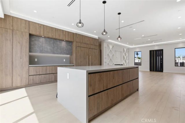8107 Laurelgrove, North Hollywood, CA 91605