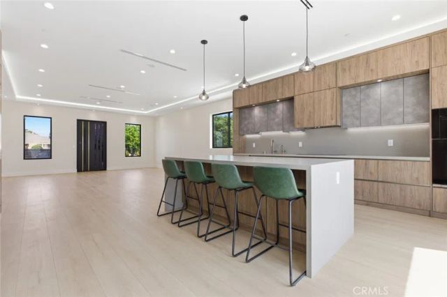 8107 Laurelgrove, North Hollywood, CA 91605
