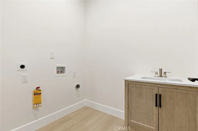 8107 Laurelgrove, North Hollywood, CA 91605