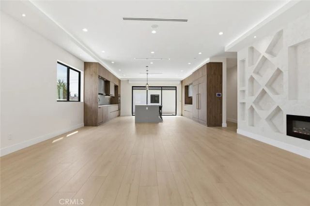 8107 Laurelgrove, North Hollywood, CA 91605