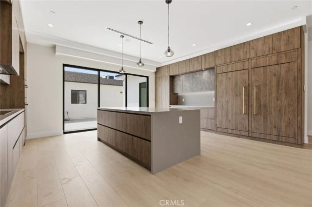 8107 Laurelgrove, North Hollywood, CA 91605