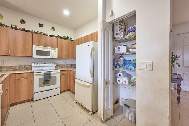 1006 Seminole Palm Drive, Greenacres, FL 33463