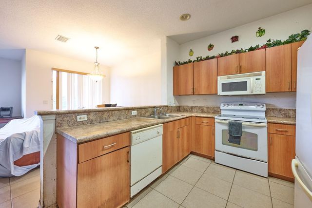 1006 Seminole Palm Drive, Greenacres, FL 33463