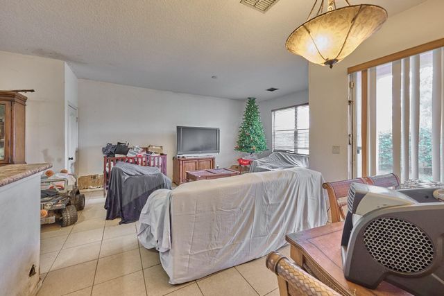 1006 Seminole Palm Drive, Greenacres, FL 33463