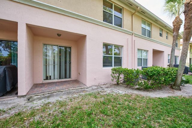 1006 Seminole Palm Drive, Greenacres, FL 33463
