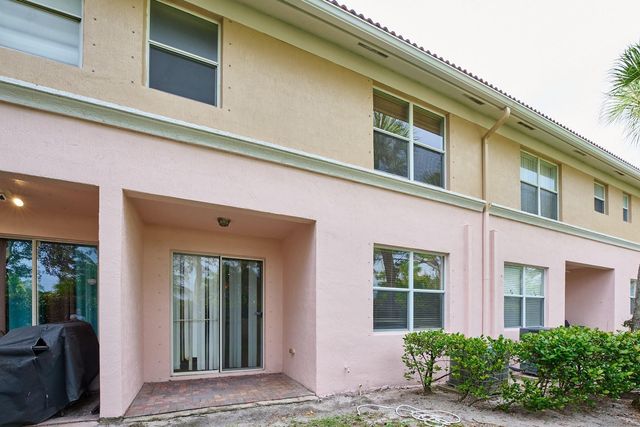 1006 Seminole Palm Drive, Greenacres, FL 33463