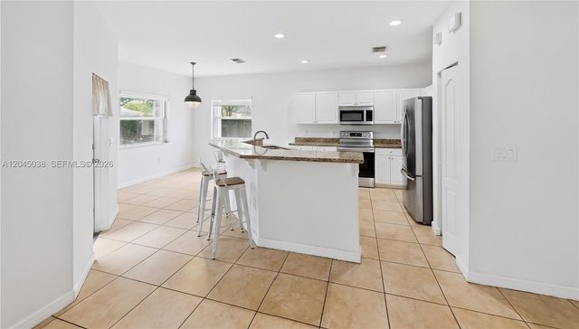 285 NE 32nd Terrace, Homestead, FL 33033