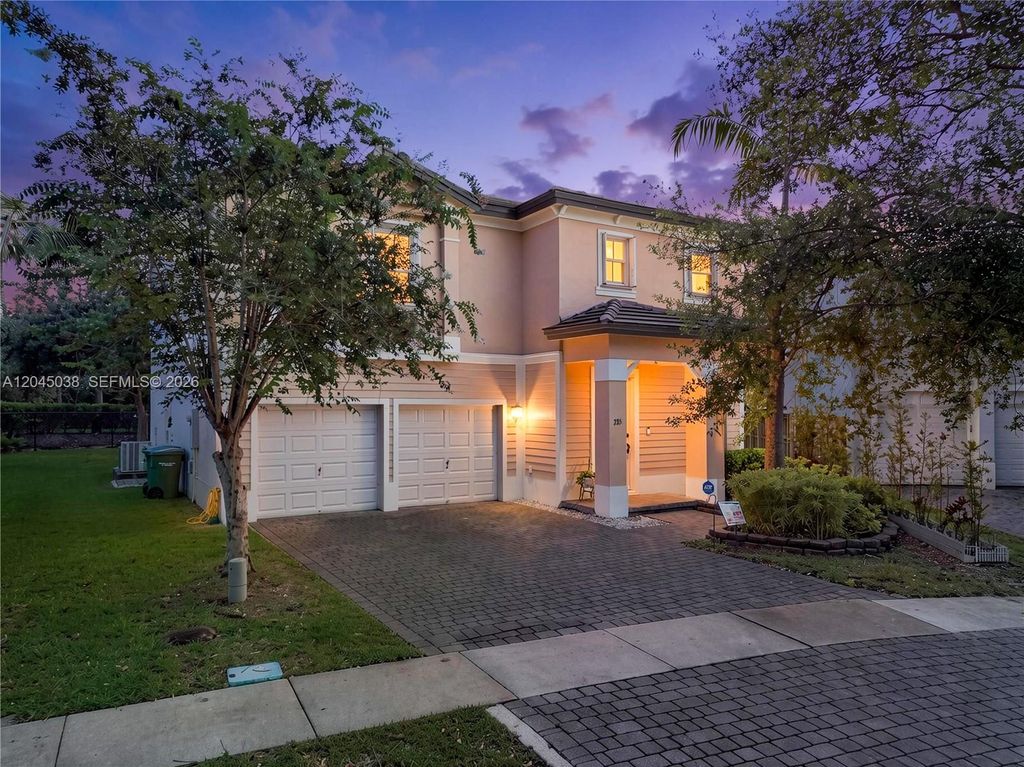 285 NE 32nd Terrace, Homestead, FL 33033