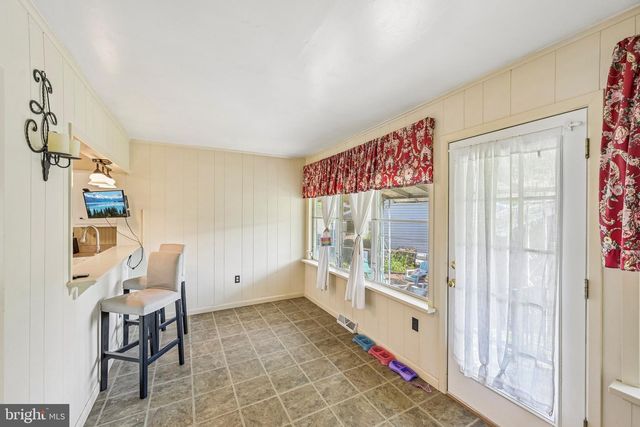 2 FLAMINGO RD, Hatboro, PA 19040