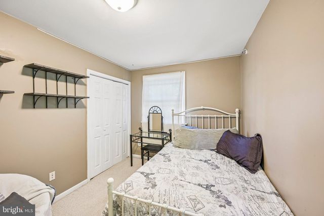 2 FLAMINGO RD, Hatboro, PA 19040