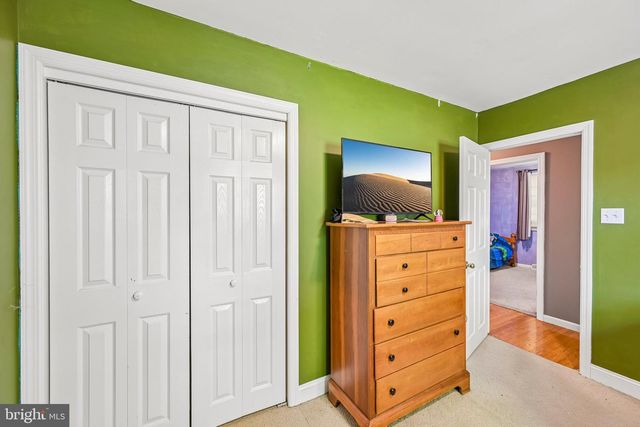 2 FLAMINGO RD, Hatboro, PA 19040