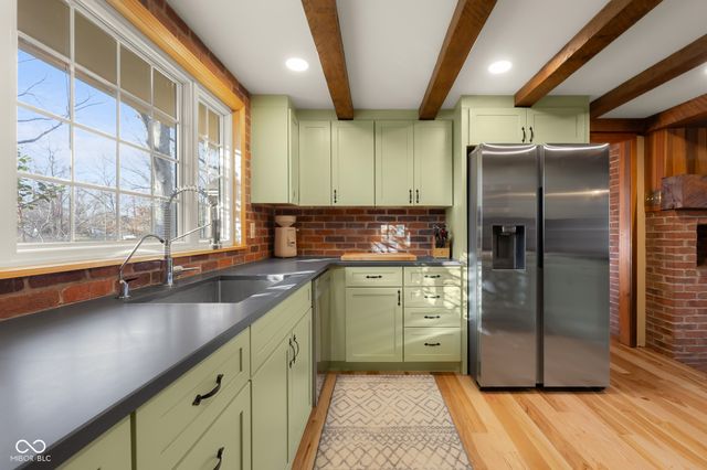 575 Artist Drive, Nashville, IN 47448