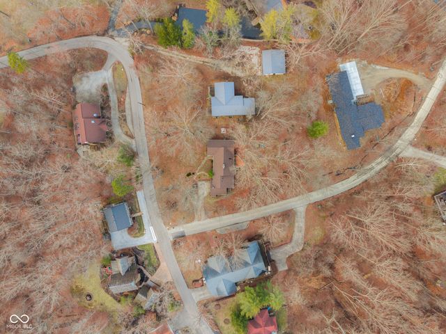 575 Artist Drive, Nashville, IN 47448