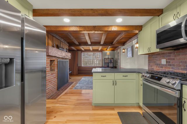 575 Artist Drive, Nashville, IN 47448