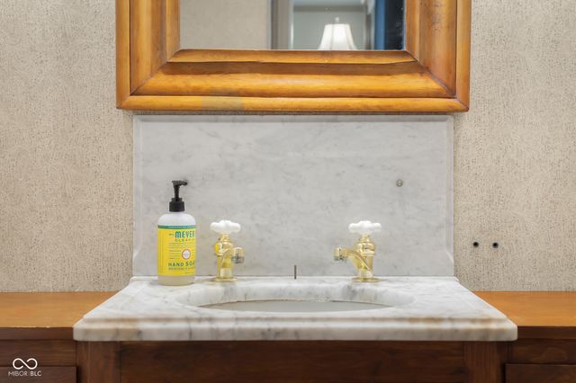 575 Artist Drive, Nashville, IN 47448