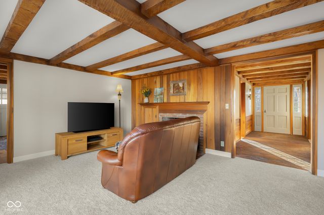 575 Artist Drive, Nashville, IN 47448