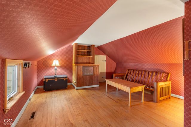 575 Artist Drive, Nashville, IN 47448