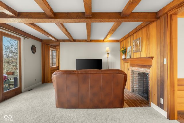 575 Artist Drive, Nashville, IN 47448