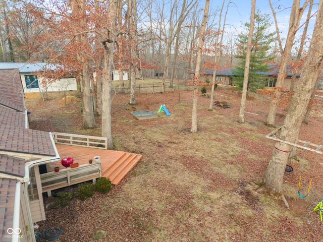 575 Artist Drive, Nashville, IN 47448