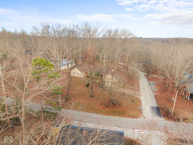 575 Artist Drive, Nashville, IN 47448