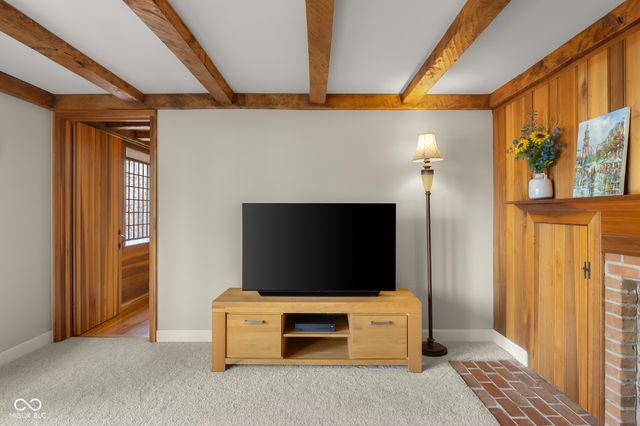 575 Artist Drive, Nashville, IN 47448