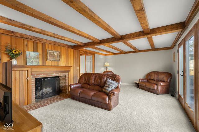 575 Artist Drive, Nashville, IN 47448