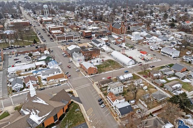 207 N Main Street, Waterloo, IL 62298